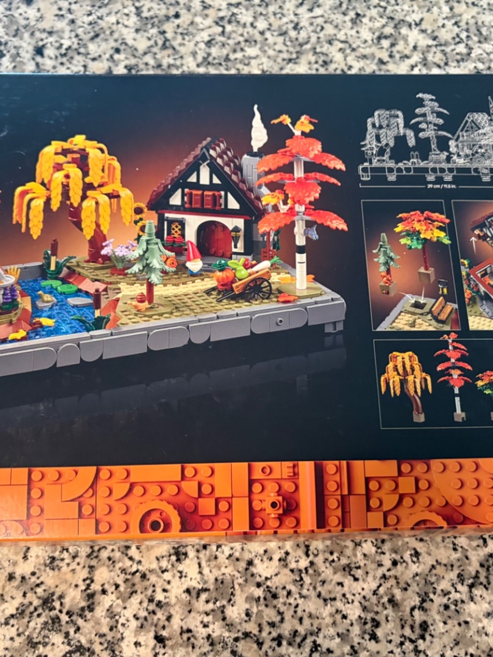 NIB Lego Icons Autumn Cottage Garden (11372) - Picture 2 of 7